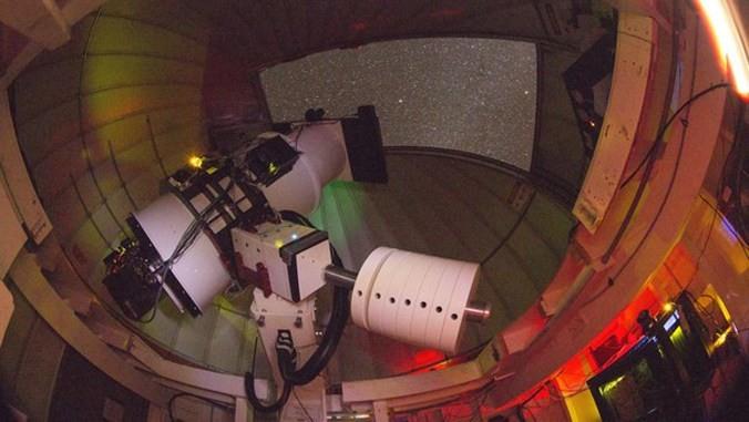 Uno de los telescopios ATLAS.