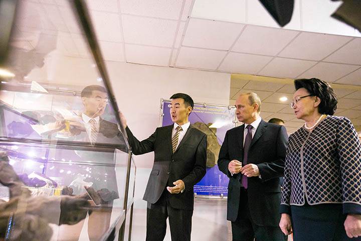 Vladimir Putin en la Universidad Federal Nororiental (NEFU), en Yakutsk.